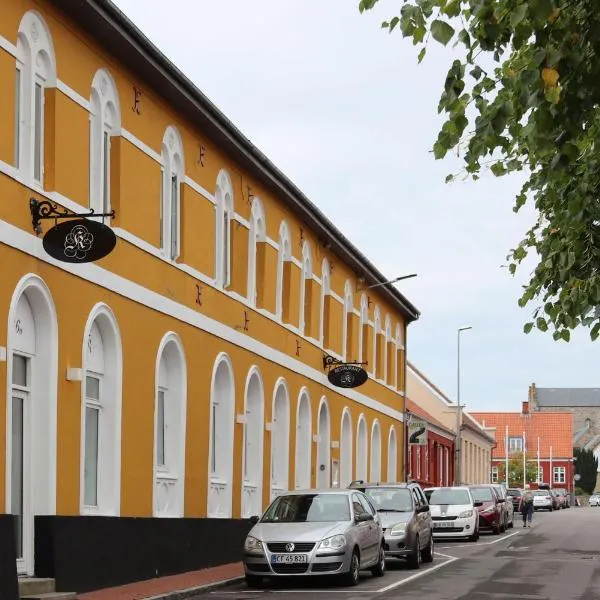 Kanns Hotel, hotel v destinaci Åkirkeby
