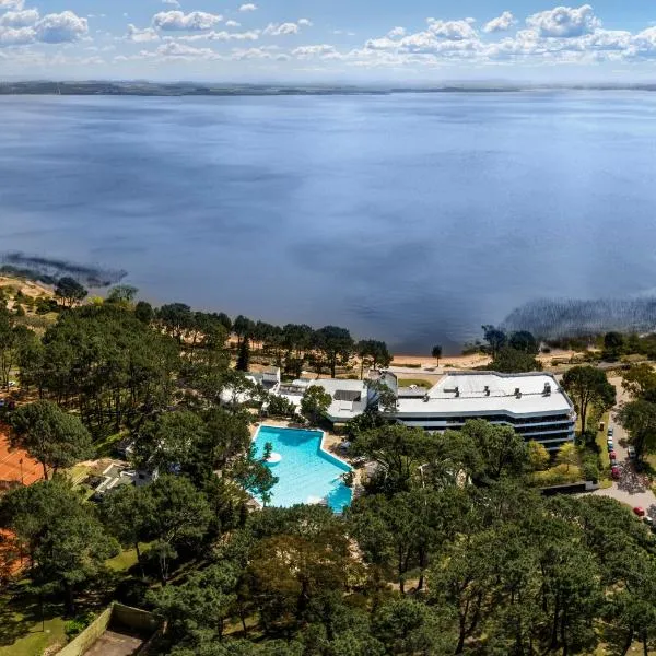 Hotel del Lago Golf & Art Resort, hotell i Punta del Este