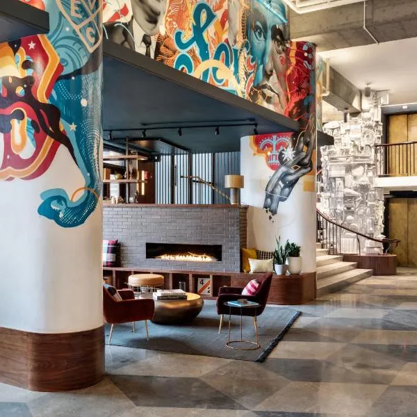 The Revolution Hotel: Boston'da bir otel