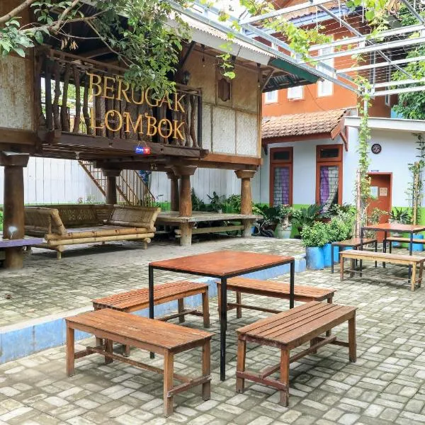Guest House Rumah Lombok Syariah, hotel v destinaci Mataram