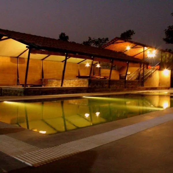 Maati Jungle Lodge Resort Bandhavgarh, hotel di Tāla