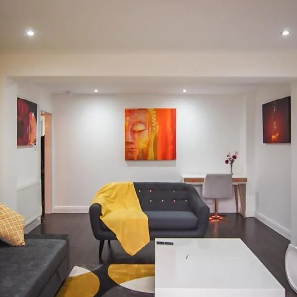 Ur City Pad - 4 bedrooms - 4 bathrooms - Somerset House, hotel v Birminghamu
