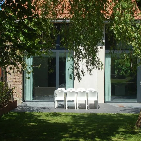 Het Wagenhuis, hotel di Lo-Reninge