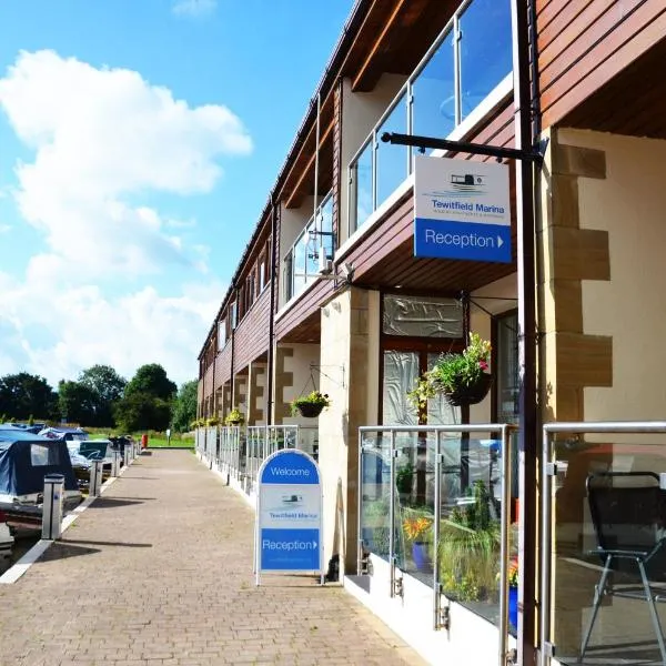 Tewitfield Marina, hotel em Carnforth