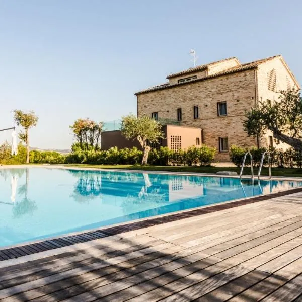 FUTURA COUNTRY HOUSE, hotel in Monte Roberto