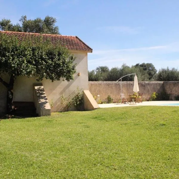 ADOBE TYPICAL COTTAGE, hotel en Alpalhão