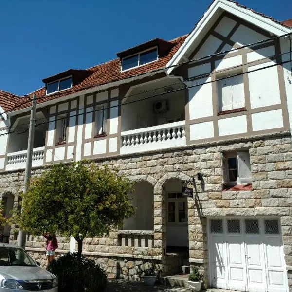 Hostería Almirante Brown, hotel in Mar del Plata