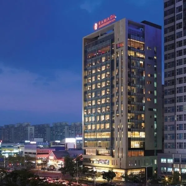 Ramada Plaza by Wyndham Gwangju, khách sạn ở Naju