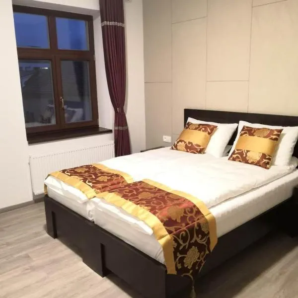 Sun-House Pension&Restaurant -ParkingFree-, hotel v Praze