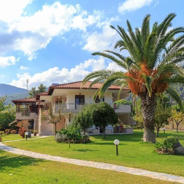 Maria - Pavlos Studios and Apartments, hotel in Vourvourou