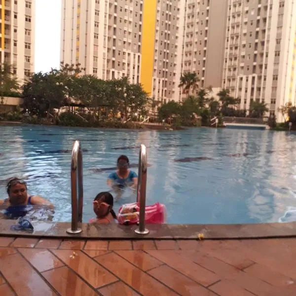 Apartemen Springlake Summarecon Bekasi-By Bu Johan, hotel v destinaci Bekasi