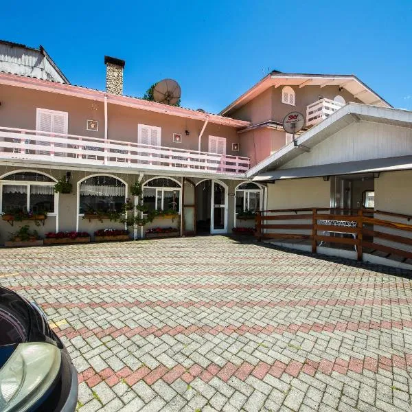 Viesnīca Siena Hotel pilsētā Kampusa du Žordauna