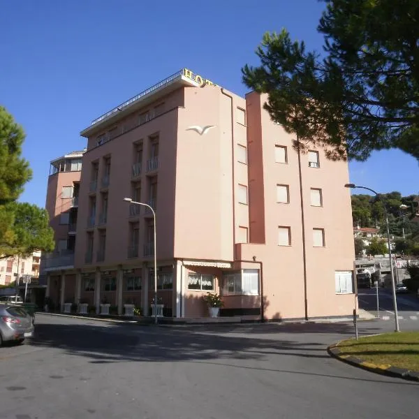 Hotel I Due Gabbiani CITR 9006: Marina dʼAndora şehrinde bir otel
