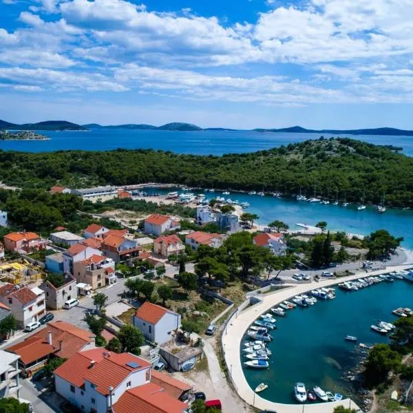 Apartmani Vinko Tribunj-Sovlje, hotel in Tribunj
