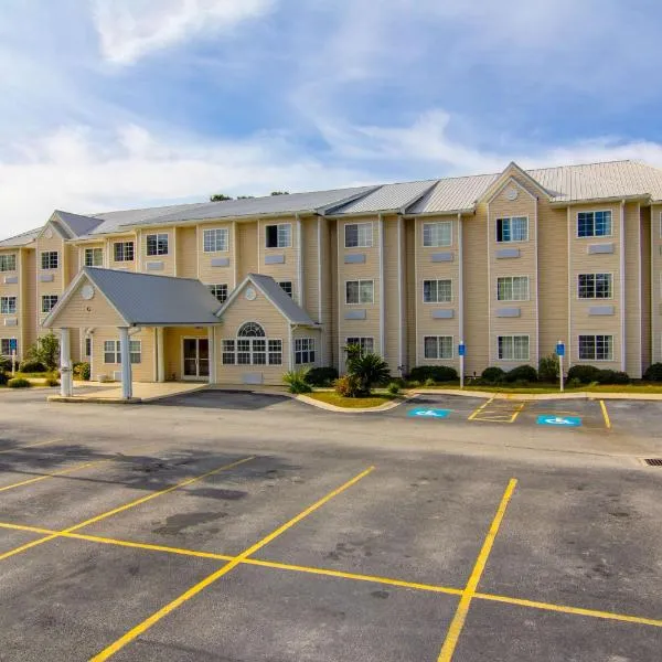 Americas Best Value Inn & Suites Brunswick, hotel di Spring Bluff