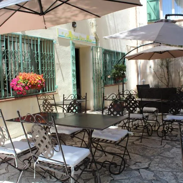 Hôtel Le Clos des Pins – hotel w mieście Six-Fours-les-Plages