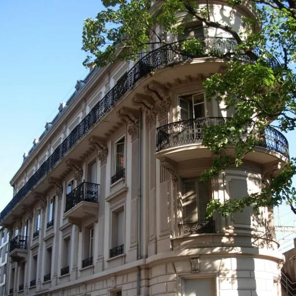 Pension Bienvenue (Women only), hotel v destinaci Lausanne