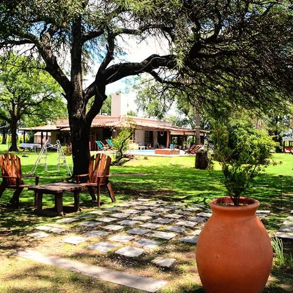 La Isolina Club de Campo, hotel in Villa María