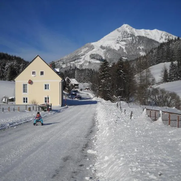 Ferienwohnung Bluemelhube Wohnung Anja, hotel v destinaci Vordernberg