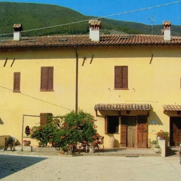 Cerasola Bed & Breakfast, hotel di Campello sul Clitunno