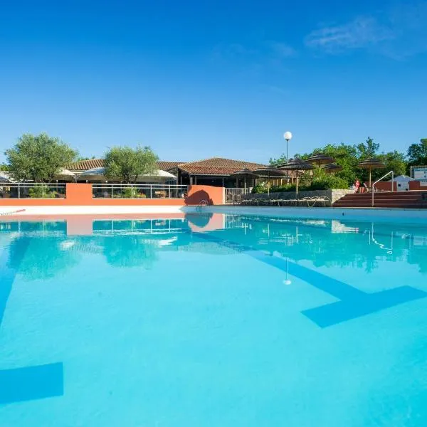 Camping Domaine de Chaussy, hotel in Lagorce