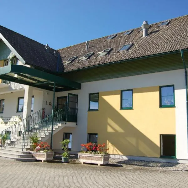 Gasthaus Pension Zum lustigen Steirer, hotel di Bruck an der Mur