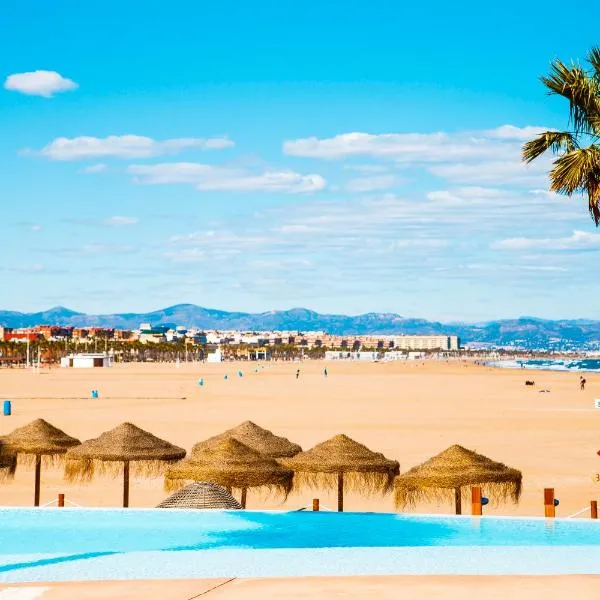 Apartment on the beach,pool,WiFi,garage,Valencia, hotel in Valencia