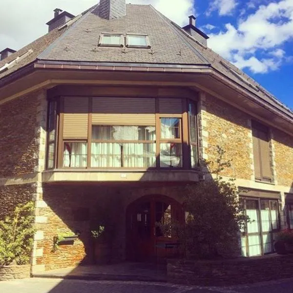 Aparthotel Es de Don Joan, hotel en Unha