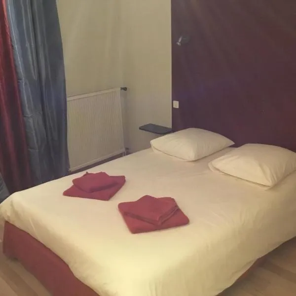 La Châtaigneraie – hotel w mieście Uzer
