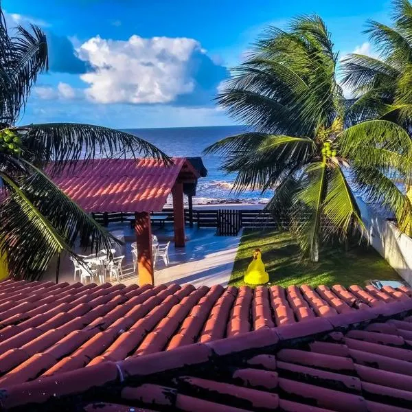 Casa à beira-mar, piscina, hotel in Goiana
