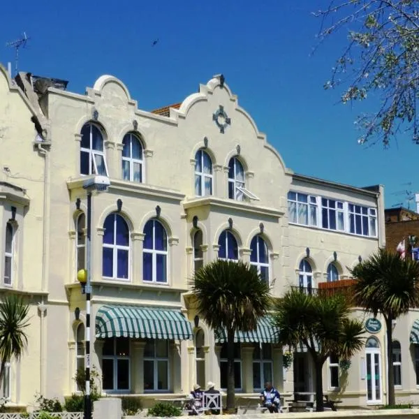 Esplanade Hotel, hotel in Brightlingsea