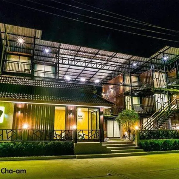 Inn Box ChA-AM, hotel in Cha Am