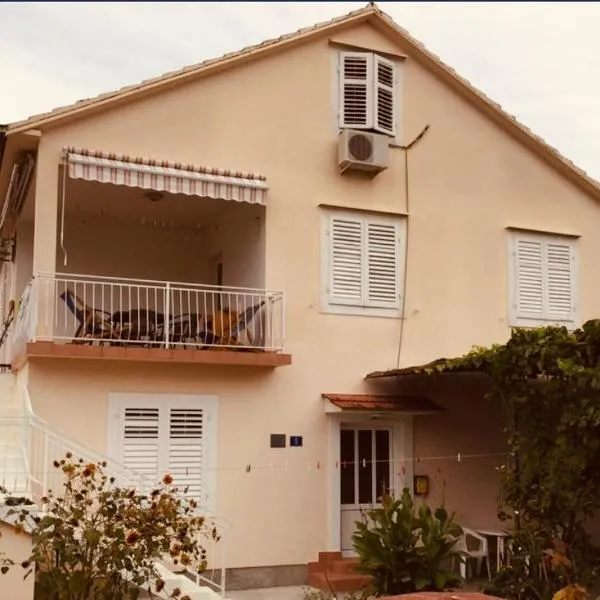 Anita Guest House, hotel in Tivat
