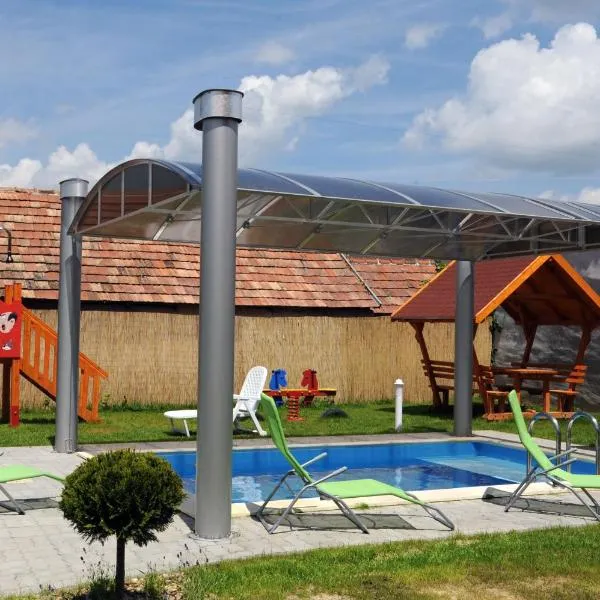 Arany Szőlő Wellness Apartmanház, hotel v destinaci Hévíz