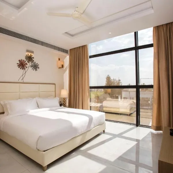 Hotel Sapphire Premium Hotel & Suite, hotel u gradu Karād
