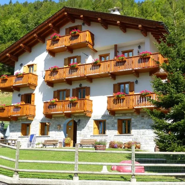 Residence Fior di Roccia, hotel in Campodolcino