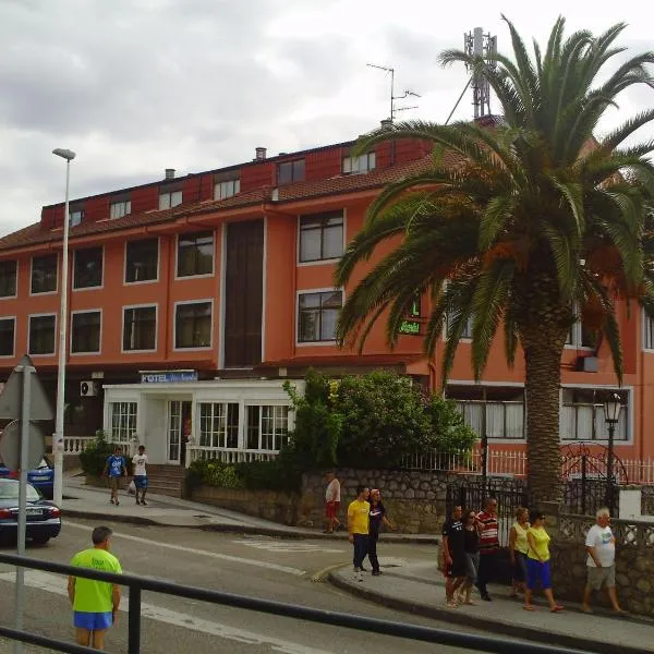 Hotel Los Nogales, hotel v destinaci Noja
