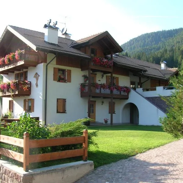 CHALET VILLA RITA, hotel in Tesero