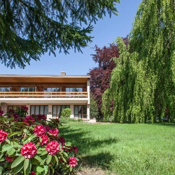 Chambres d'hôtes Domaine des Iris, hotel di Anould