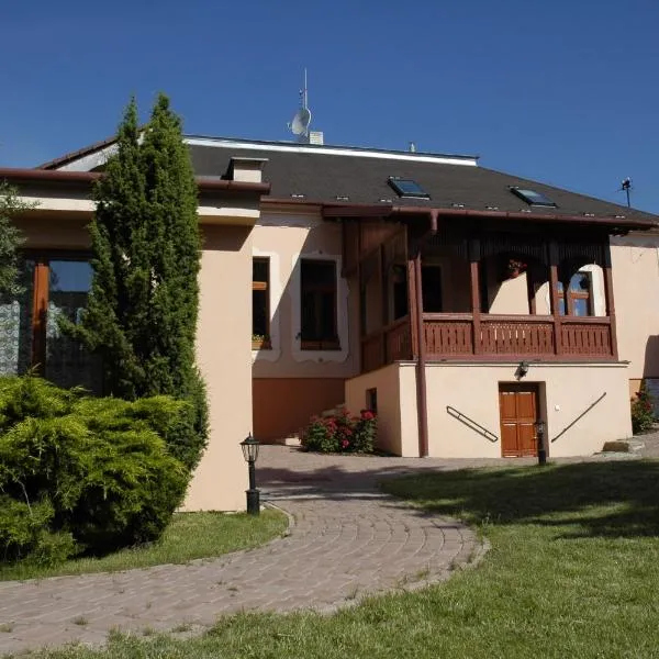 Penzión Rodina, hotel v destinaci Levoča