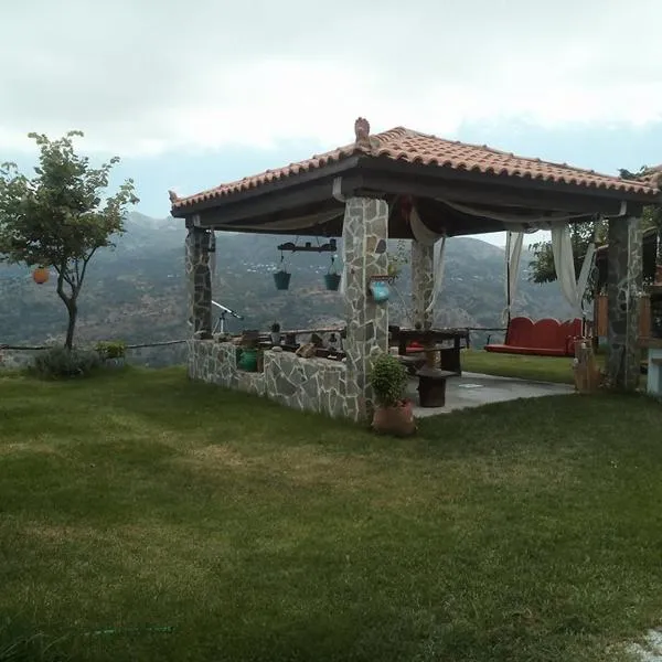 Panoramma Hause, Kampos Evdilou,Ikaria, hotel em Gialiskari