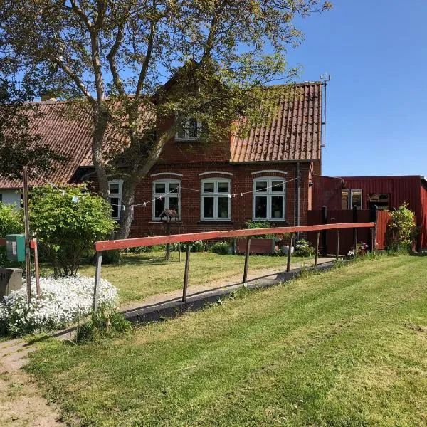 Det lille røde hus, hotel v destinaci Nyord