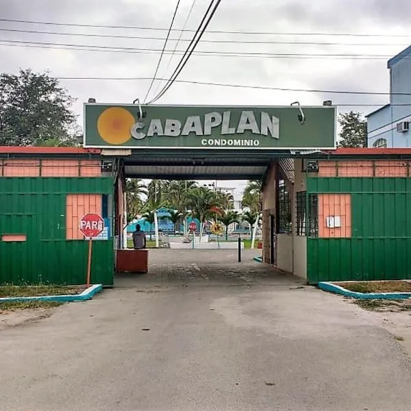 Puerto Esperanza - Cabaplan, hótel í Tonsupa
