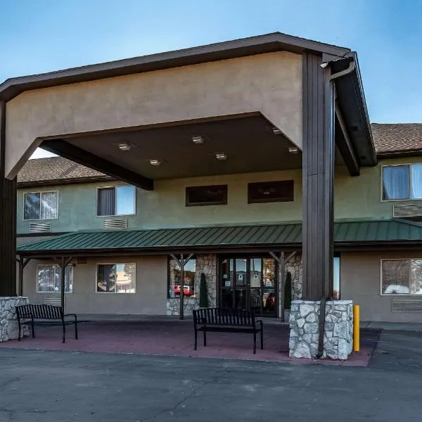 Quality Inn & Suites West, hotel di Pueblo