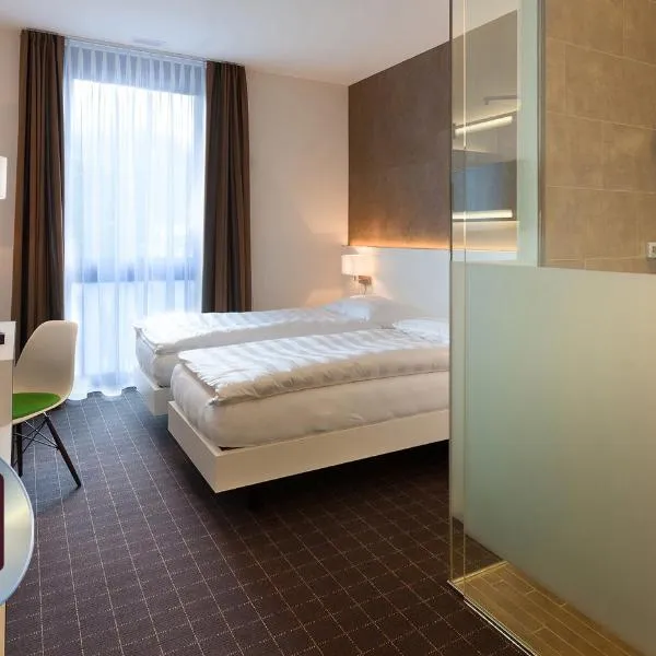 b-smart motel Sevelen, hotel u gradu Haag