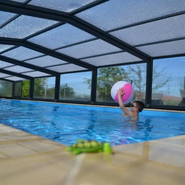 ALAGUYAUDER LE GITE DE L'ETANCHEE, ξενοδοχείο σε Châtillon-sur-Broué