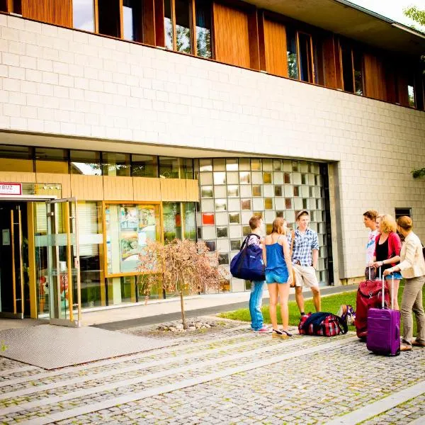 Internationales Jugendgästehaus Dachau, hotel v destinaci Dachau
