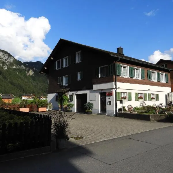 Bnbetschart, hotel v destinaci Muotathal