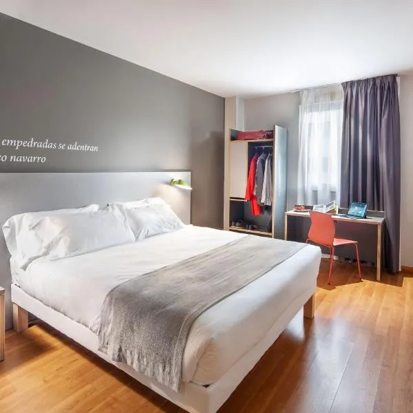 ibis Styles Pamplona Noain, hotel v destinaci Noáin