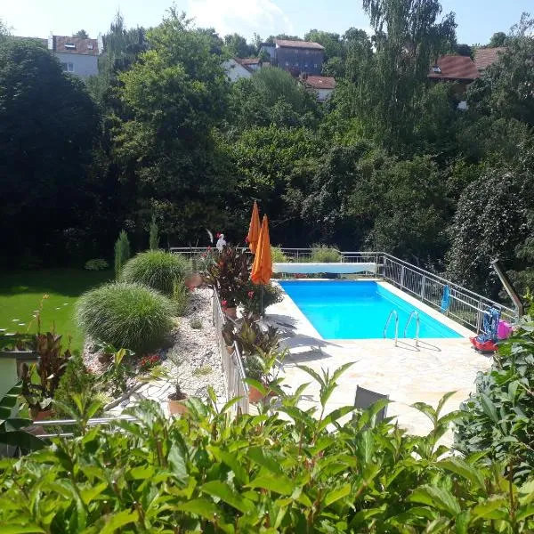 Pension am Weinberg Bed & Breakfast, hotel in Mainstockheim